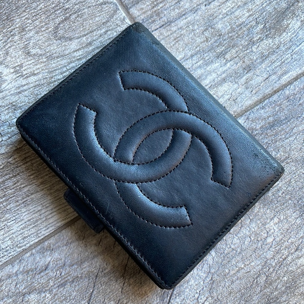 Vintage Chanel wallet